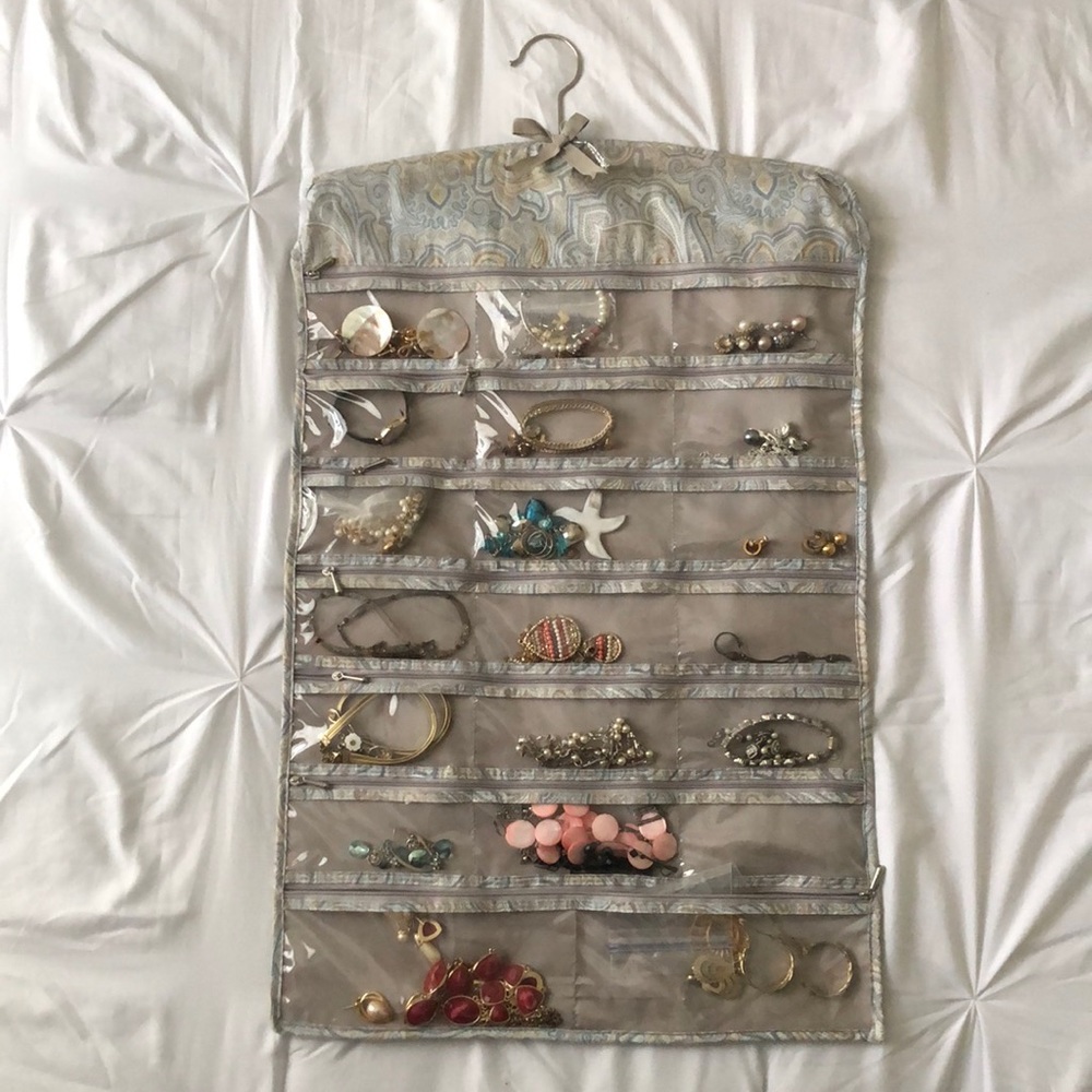 Jewelry Hanger Holder (front and back)